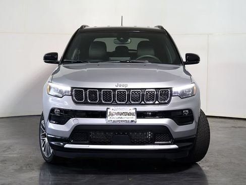 Used 2023 Jeep Compass Limited w/ Elite Group AWD/4WD image 9