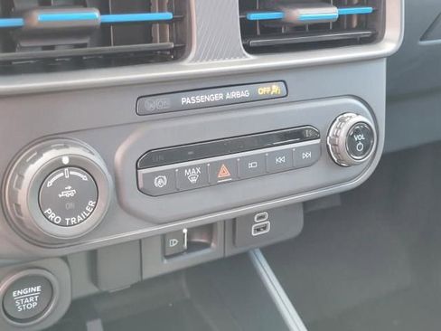 New 2025 Ford Maverick Lobo image 30