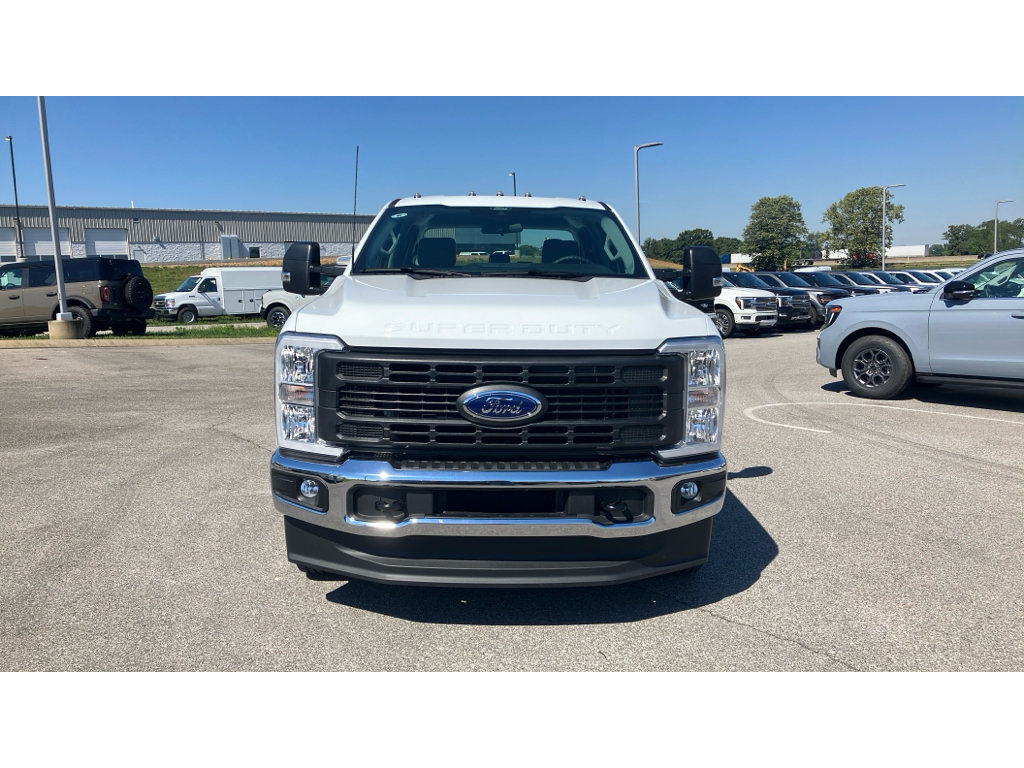 Used 2026 Ford F350 XL AWD/4WD image 2