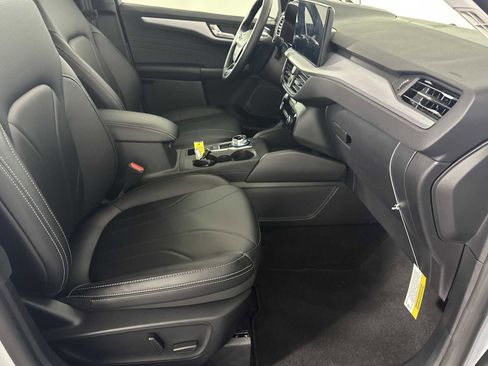 Used 2025 Ford Escape SE w/ PHEV Premium Package FWD image 15
