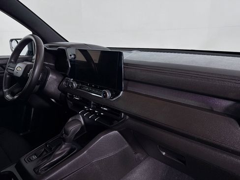 Used 2024 Chevrolet Colorado W/T RWD image 29
