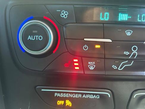 Used 2018 Ford Escape SE AWD/4WD image 16
