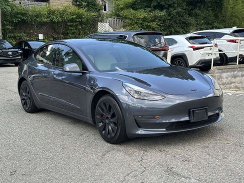 Used 2023 Tesla Model 3 Standard Range RWD image 1