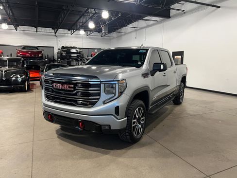 Used 2023 GMC Sierra 1500 AT4 w/ AT4 Premium Package image 7