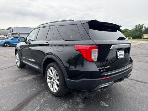 Used 2024 Ford Explorer Platinum w/ Technology Package AWD/4WD image 2