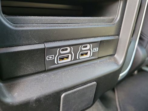 Used 2023 RAM 1500 Big Horn AWD/4WD image 12