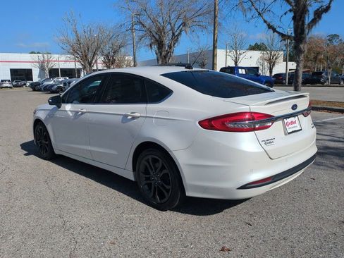 Used 2018 Ford Fusion SE w/ Equipment Group 201A image 7