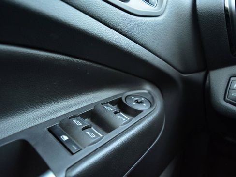 Used 2018 Ford Escape Titanium AWD/4WD image 30