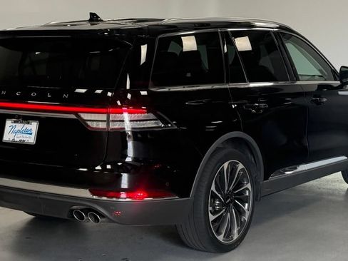 Used 2021 Lincoln Aviator Reserve w/ Equipment Group 202A AWD/4WD image 3