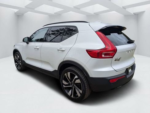 Certified 2023 Volvo XC40 B5 Ultimate w/ Climate Package AWD/4WD image 5