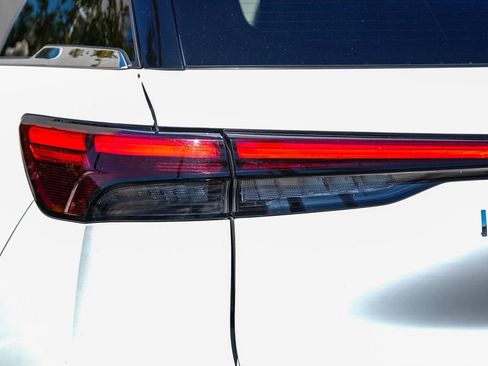 Certified 2023 INFINITI QX60 Luxe w/ Cargo Package FWD image 9