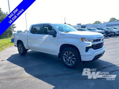 Used 2023 Chevrolet Silverado 1500 RST AWD/4WD image 12