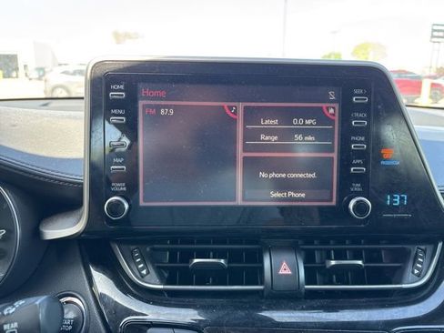 Used 2019 Toyota C-HR XLE FWD image 21