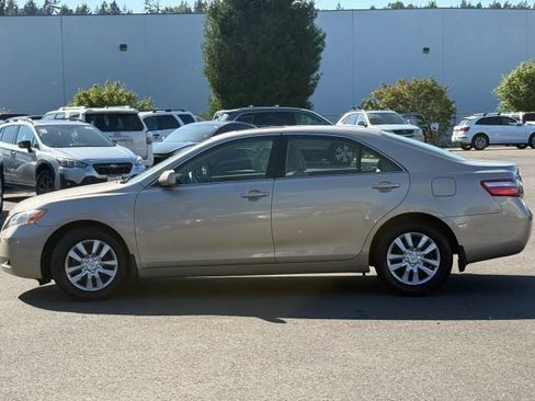 Used 2009 Toyota Camry LE FWD image 7