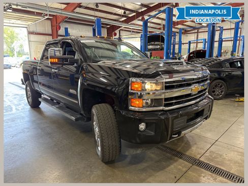 Used 2019 Chevrolet Silverado 2500 High Country w/ Duramax Plus Package AWD/4WD image 1
