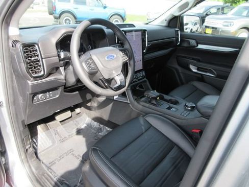 Certified 2024 Ford Ranger Lariat w/ Advanced Towing Package AWD/4WD image 3