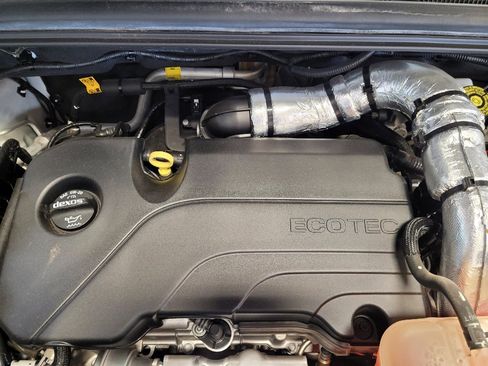 Used 2022 Buick Encore Preferred w/ Safety Package FWD image 30