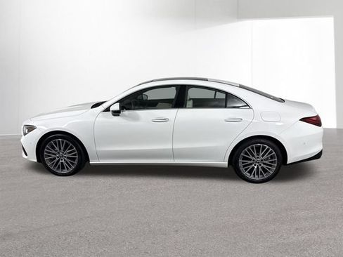 Used 2025 Mercedes-Benz CLA 250 4MATIC w/ Winter Package image 31