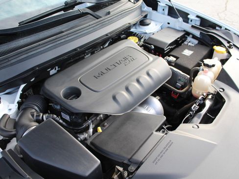 Used 2021 Jeep Cherokee Latitude Plus AWD/4WD image 53