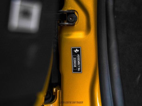 Used 2024 Ferrari SF90 Spider image 34