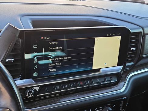 Used 2024 Chevrolet Silverado 2500 LT image 24