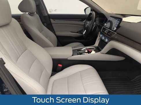Used 2020 Honda Accord Touring image 17