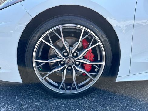 Used 2024 Chevrolet Corvette Stingray Premium Cpe w/ Z51 Performance Package image 12