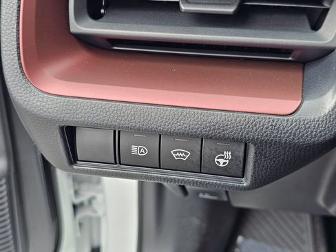 New 2026 Toyota Prius Plug-In Hybrid FWD image 32