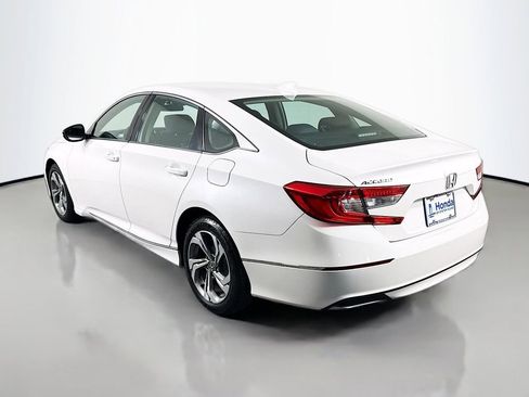 Certified 2018 Honda Accord EX image 5