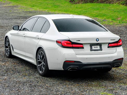 Used 2021 BMW 530i xDrive w/ M Sport Package image 6