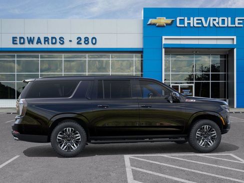 New 2026 Chevrolet Suburban Z71 w/ Comfort Package image 5