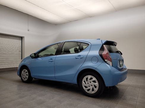 Used 2016 Toyota Prius C Two image 3