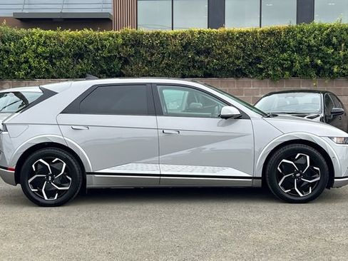 Certified 2024 Hyundai Ioniq 5 Limited RWD image 3