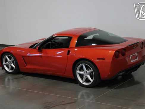 Used 2011 Chevrolet Corvette Coupe w/ 1LT image 15