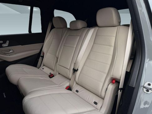 New 2026 Mercedes-Benz GLS 580 4MATIC image 20