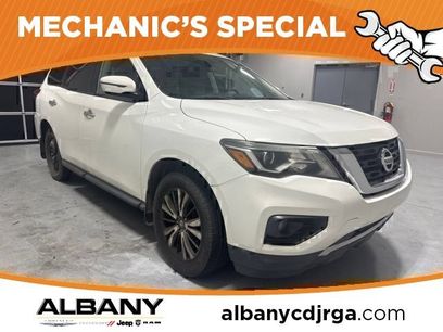 Used 2017 Nissan Pathfinder SV