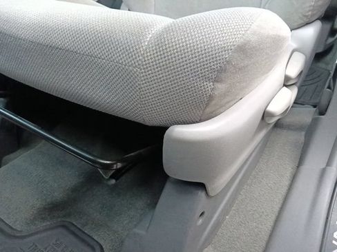 Used 2015 Toyota Sienna L FWD image 16