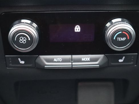 Used 2024 GMC Acadia AT4 w/ Luxury Package image 24