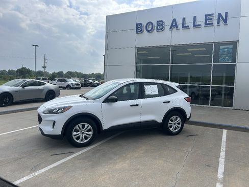 Used 2020 Ford Escape S AWD/4WD image 2