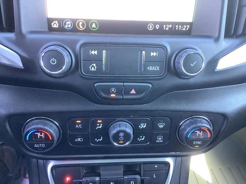 Used 2022 GMC Terrain SLE w/ Driver Convenience Package image 17