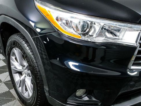 Used 2015 Toyota Highlander Plus FWD image 36