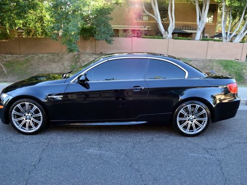 Used 2012 BMW M3 Convertible w/ Premium Pkg image 4
