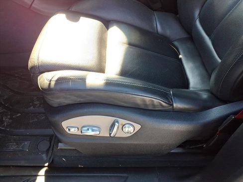 Used 2021 Porsche Macan image 16