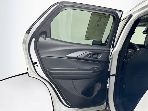Used 2025 Chevrolet TrailBlazer LT FWD image 25