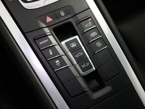 Used 2018 Porsche 911 Carrera S RWD image 31
