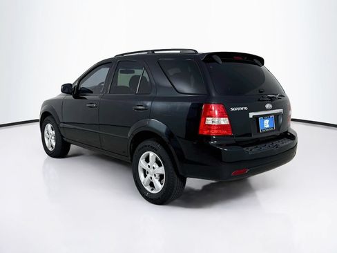Used 2008 Kia Sorento 2WD w/ Sport Pkg image 5