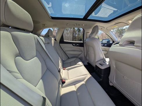Certified 2023 Volvo XC60 T8 Plus w/ Protection Package Premier AWD/4WD image 16