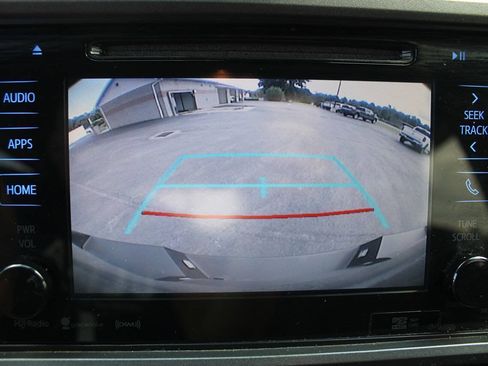 Used 2019 Toyota Tacoma TRD Sport AWD/4WD image 28