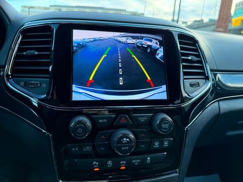 Used 2020 Jeep Grand Cherokee Overland image 21