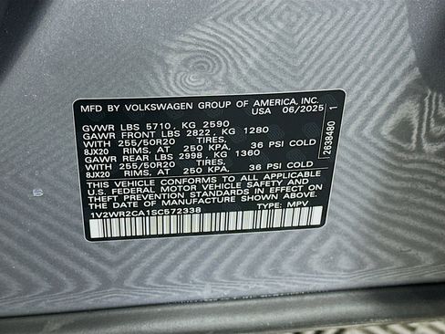 Used 2025 Volkswagen Atlas SE image 12